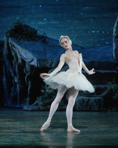 slmurphy1ro_72 Gillian Murphy as Odette in Swan Lake - Photo by Rosalie O'Connor